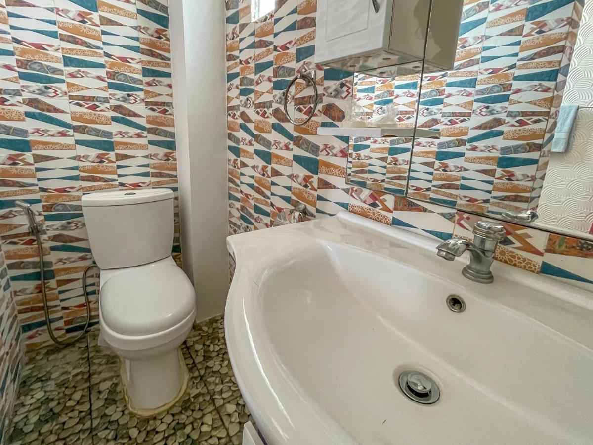 Blue Moon Guesthouse Puerto Princesa Bagian luar foto