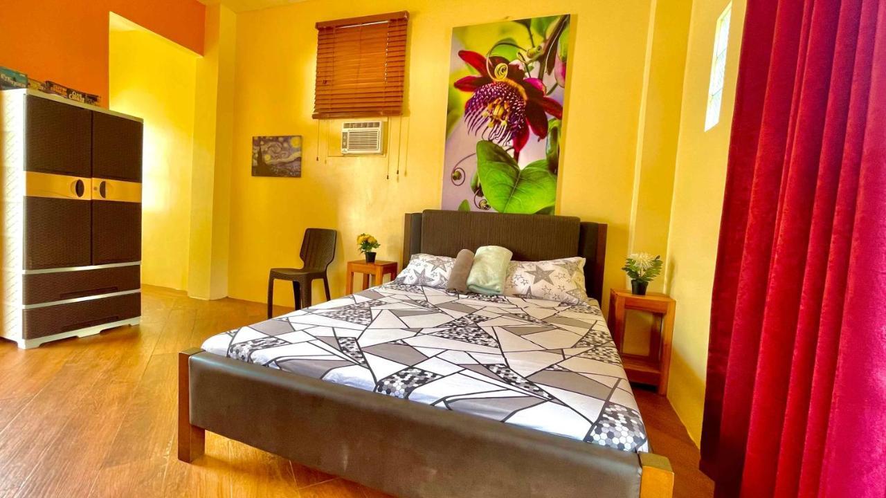 Blue Moon Guesthouse Puerto Princesa Bagian luar foto